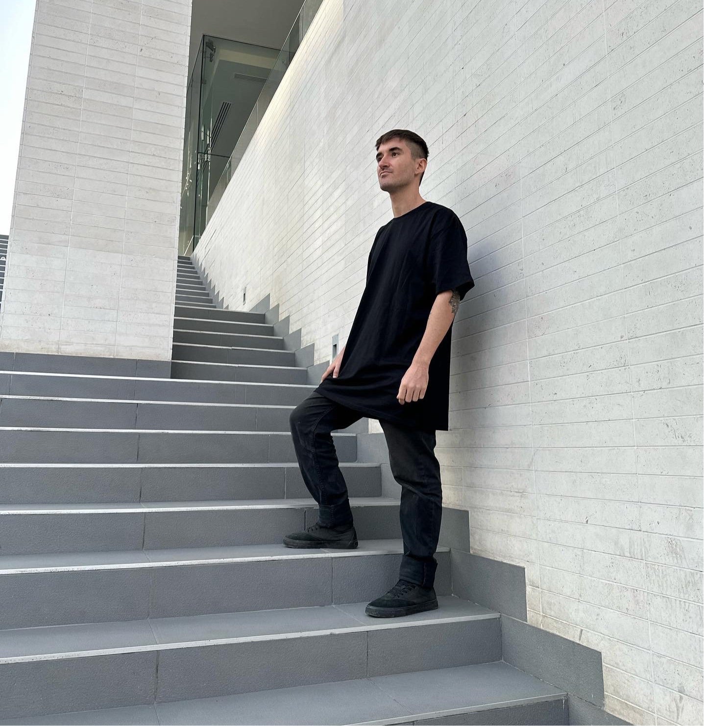 AETERIUS luxury streetwear model black tshirt drop shoulder tee oversized