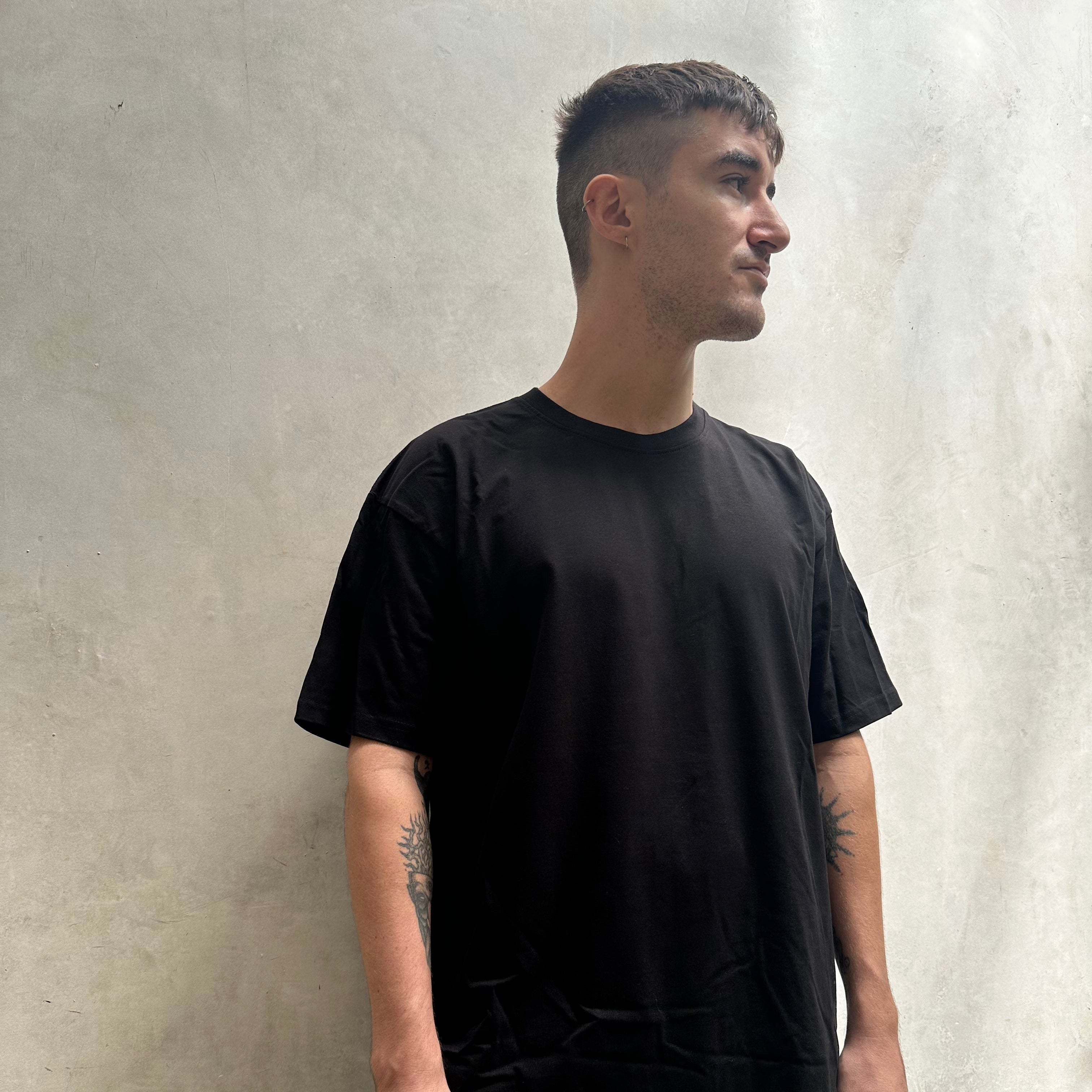 Magnetic T-Shirt x Black (Back Design)