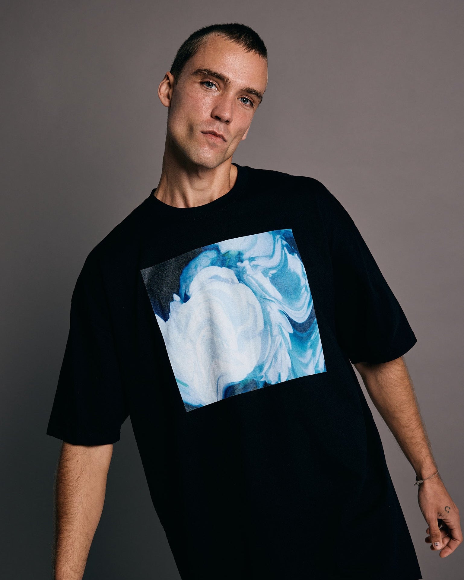 Roselight x Black T-Shirt (RARE) x Black and Blue