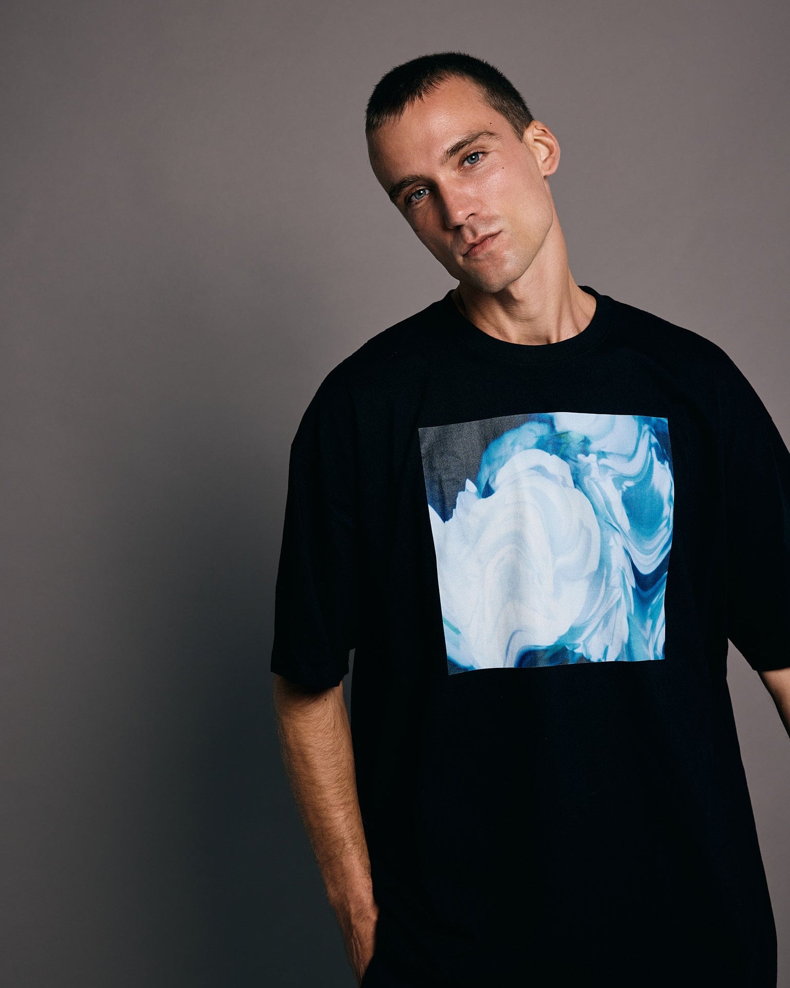 Roselight x Black T-Shirt (RARE) x Black and Blue