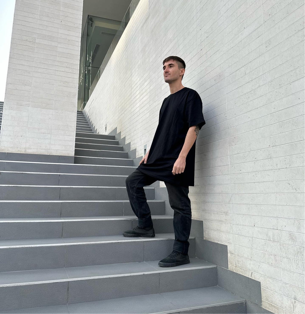 AETERIUS luxury streetwear model black tshirt drop shoulder tee oversized 
