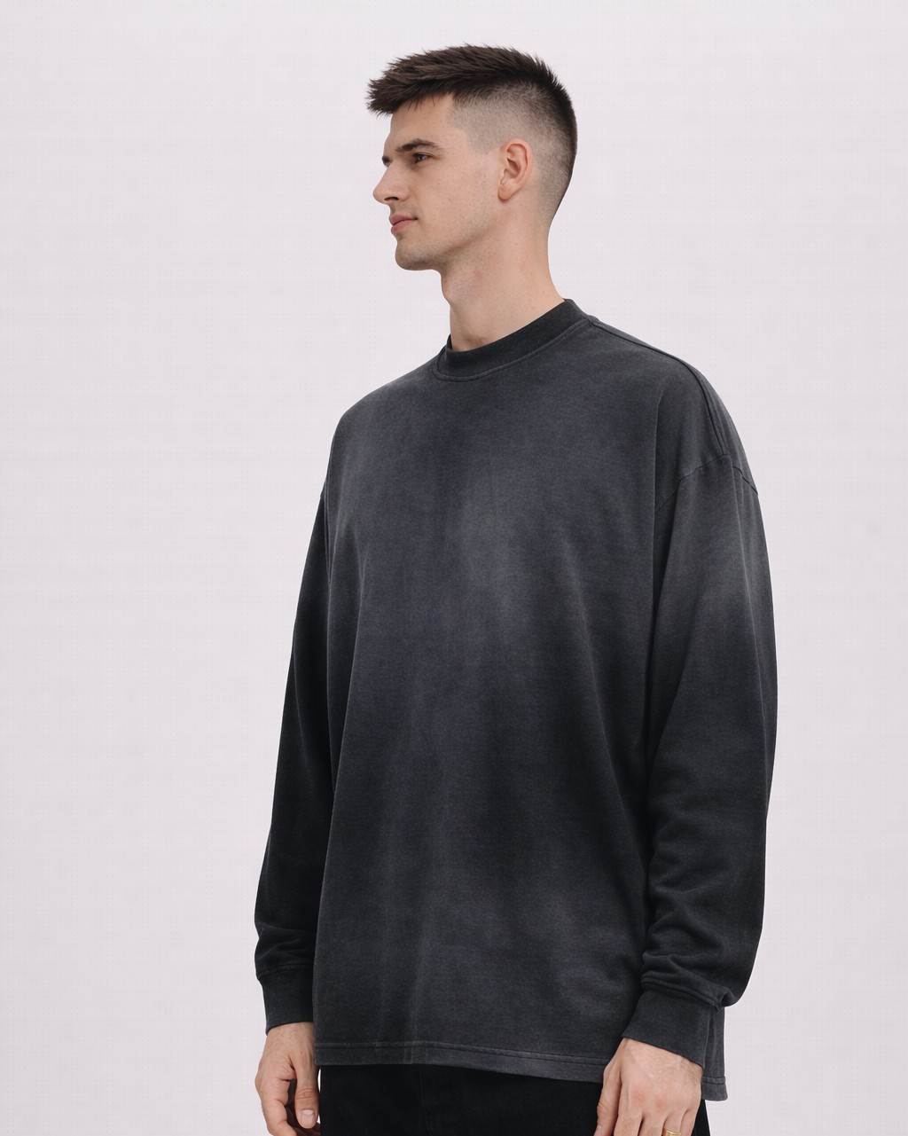 Dyed Oversized Crewneck x Drop Shoulder x Washed Out