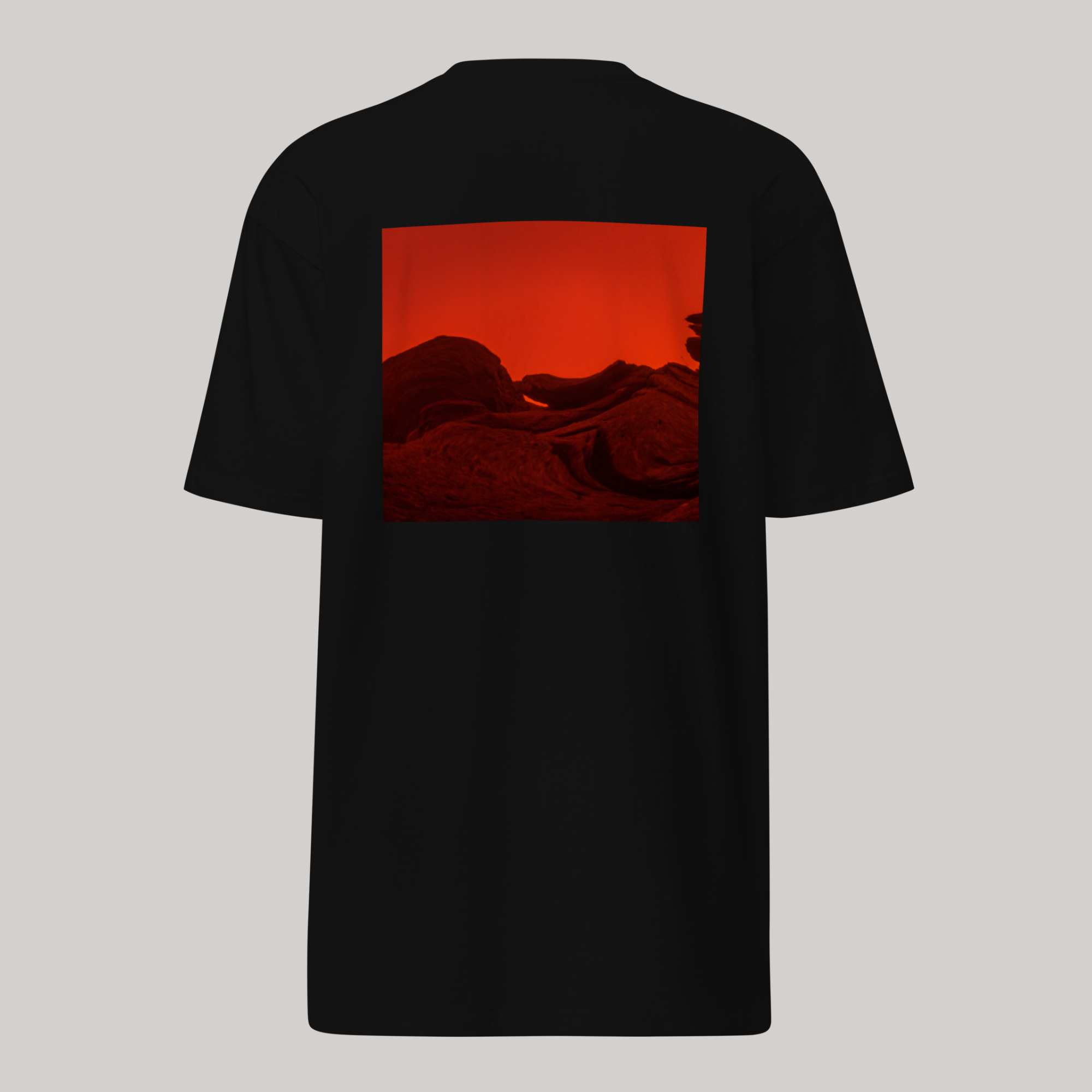 mirage t-shirt aeterius luxury streetwear red square back design 