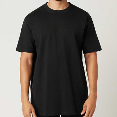 black t-shirt model from neck until waist, tee made of 100% combed ring-spun cotton, drop shoulder sleeves